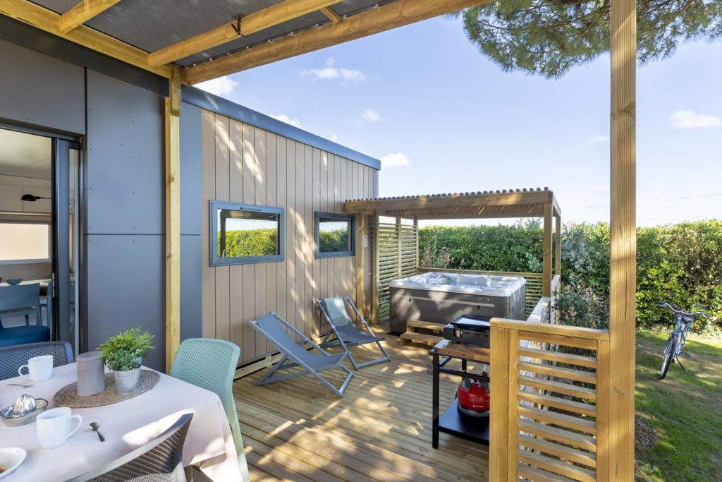 Mobil-home EXCLUSIF – 3 chambres – 2 salles d’eau – Spa