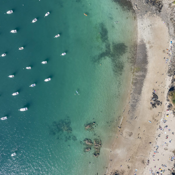 Luchtfoto van een kreek in Bretagne